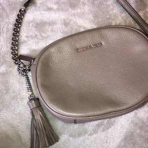 Kichael Kors crossbody bag